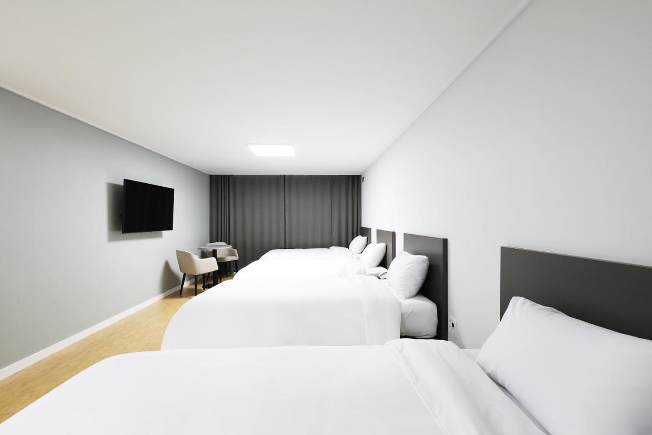 Mokpo Ocean Hotel מראה חיצוני תמונה