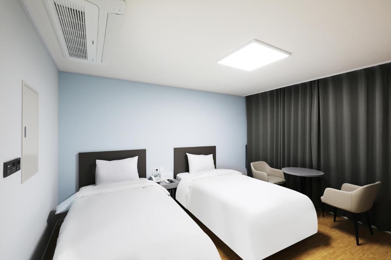 Mokpo Ocean Hotel מראה חיצוני תמונה